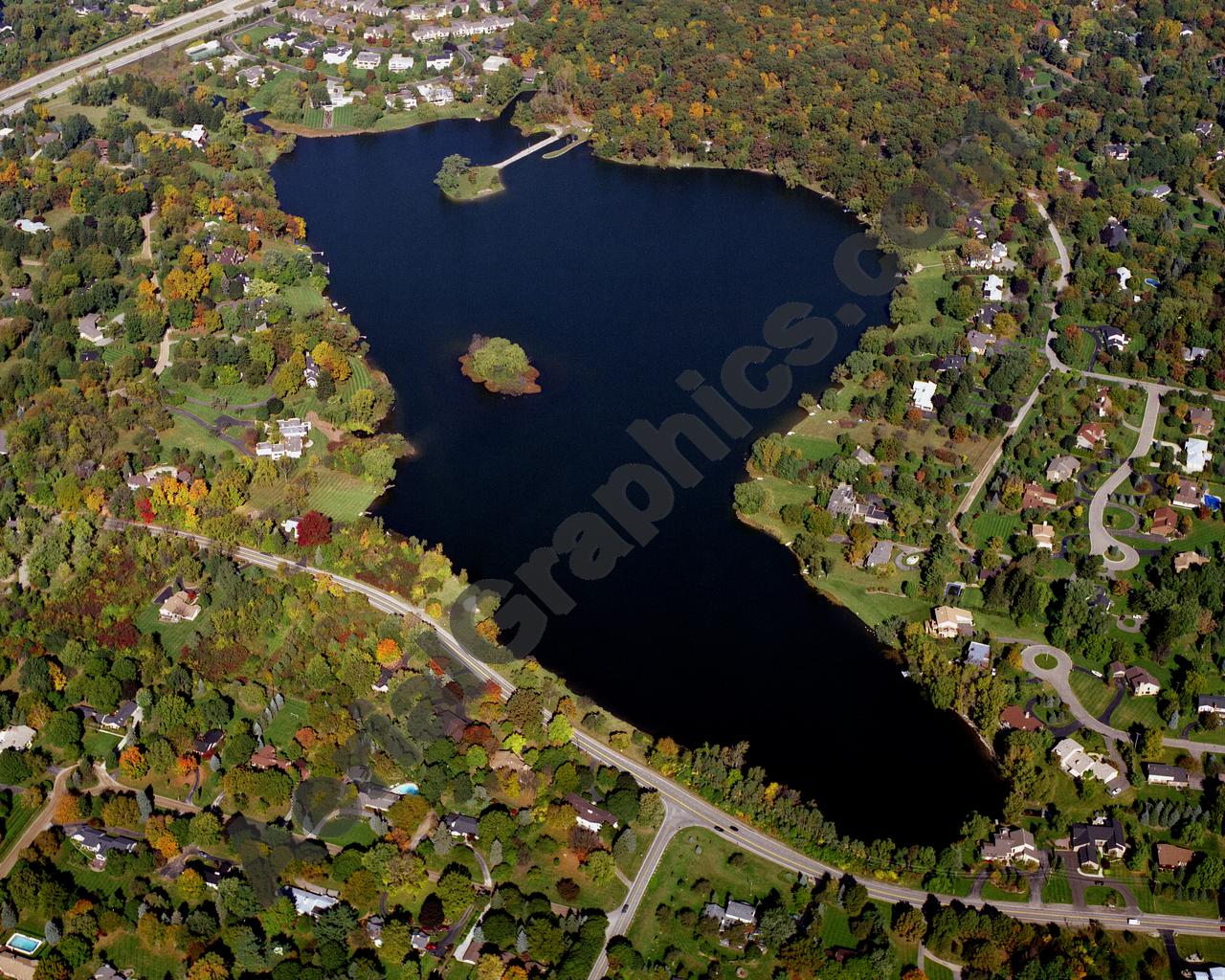 Aerial image of [1227] Gilbert Lake in Oakland, MI with No frame