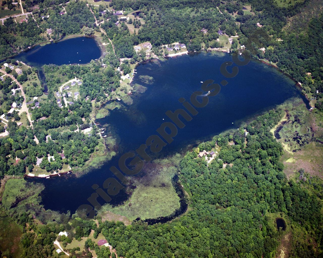 Aerial image of [1439] Pardee Lake in Livingston, MI with Canvas Wrap frame