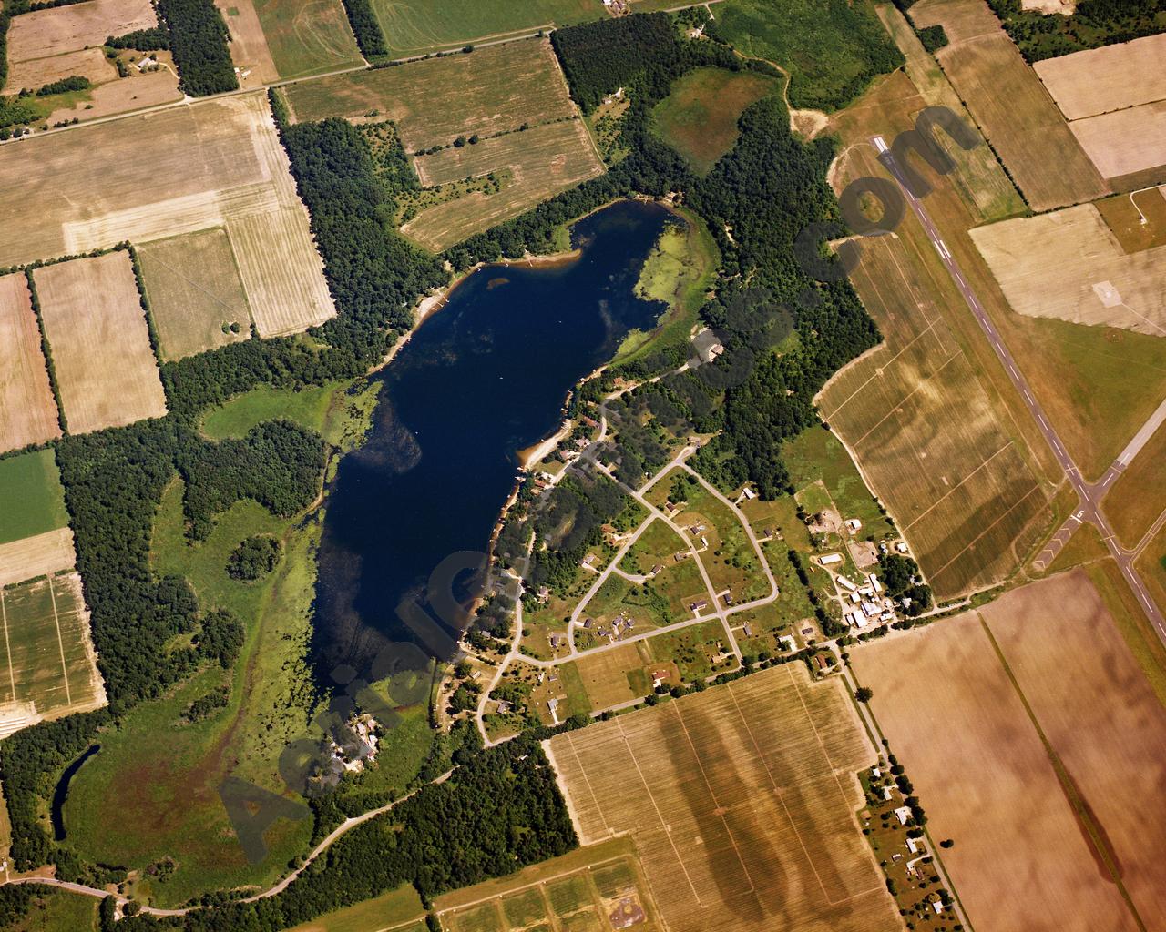 Aerial image of [1516] Minnewaukan Lake in St Joseph, MI with Canvas Wrap frame