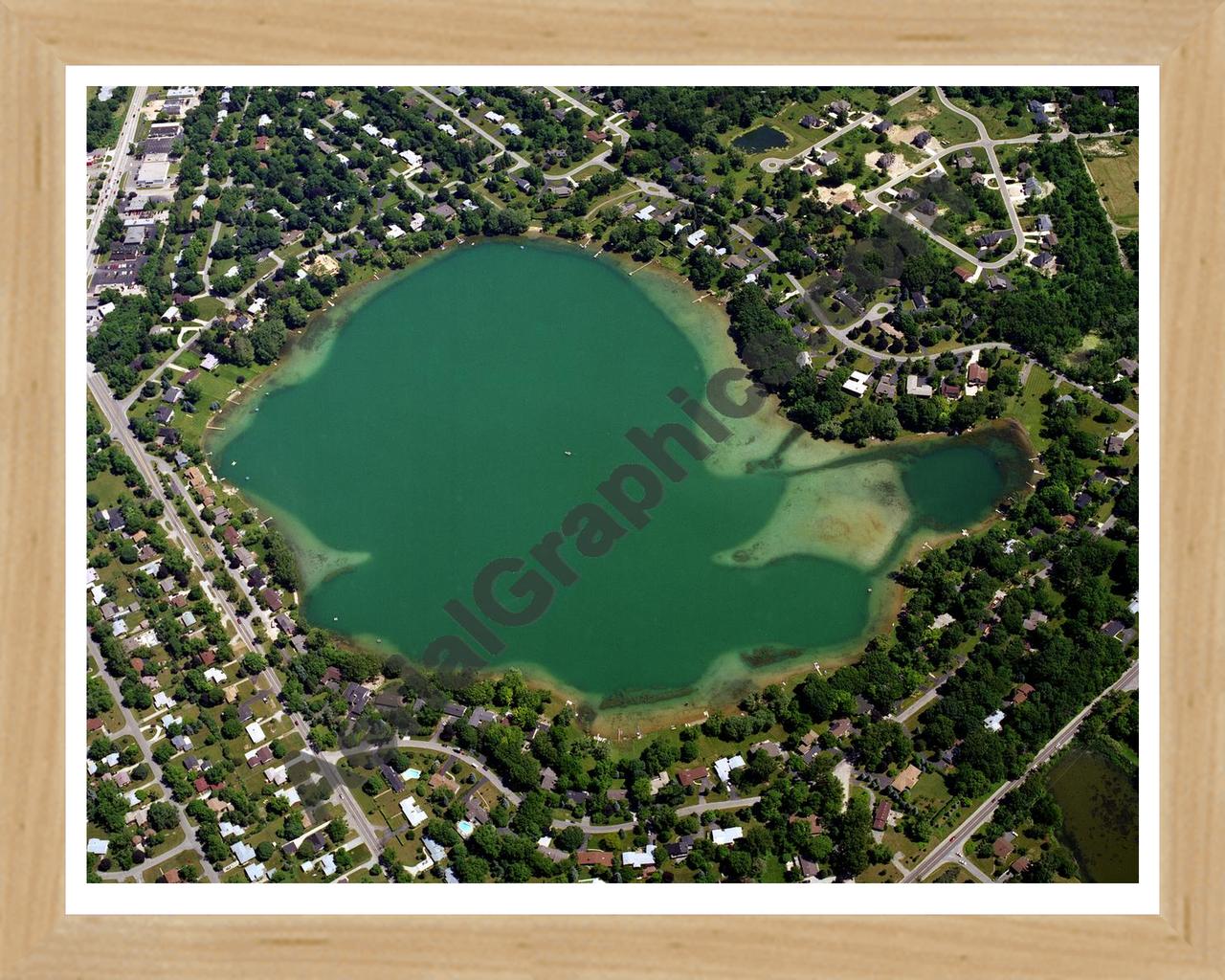 Aerial image of [1834] Hammond Lake in Oakland, MI with Natural Wood frame