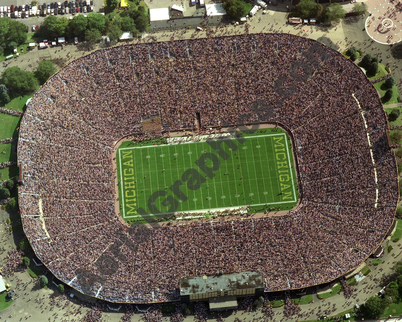 Aerial image of [2011] Michigan Stadium (The Big House) with No frame