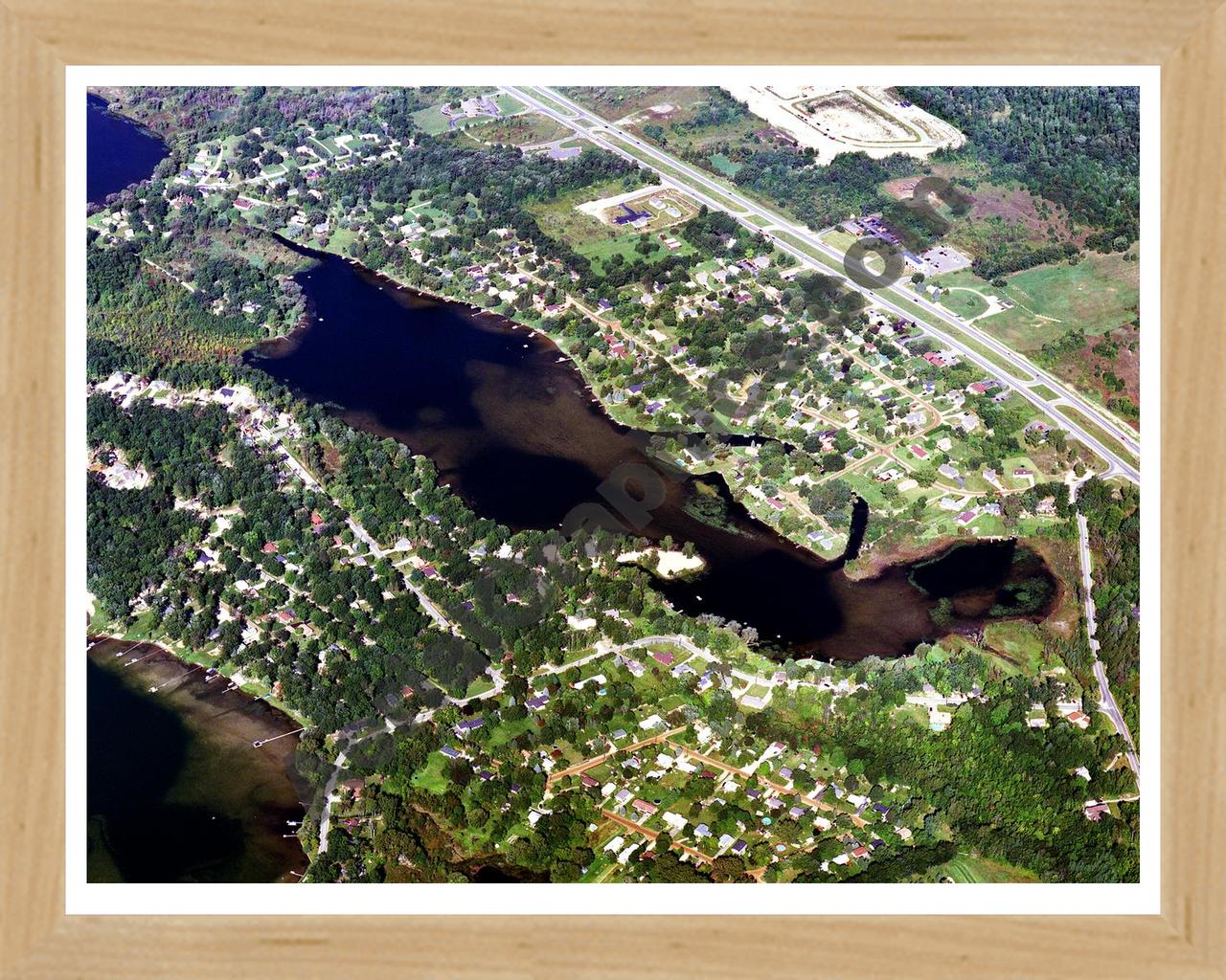 Aerial image of [2990] Handy Lake  in Livingston, MI with Natural Wood frame