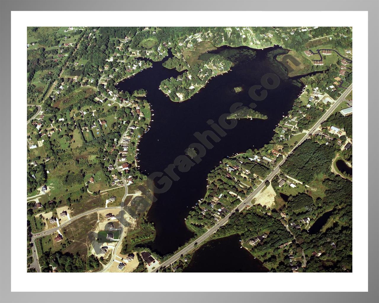 Aerial image of [2998] Dixie Lake in Oakland, MI with Silver Metal frame