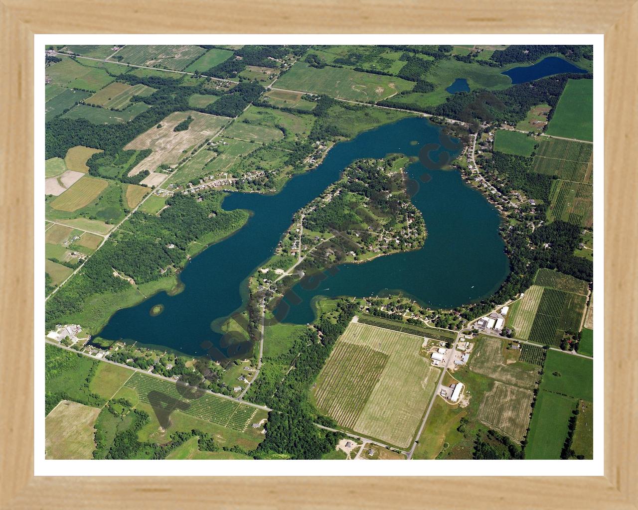 Aerial image of [3267] Murray Lake in Kent, MI with Natural Wood frame