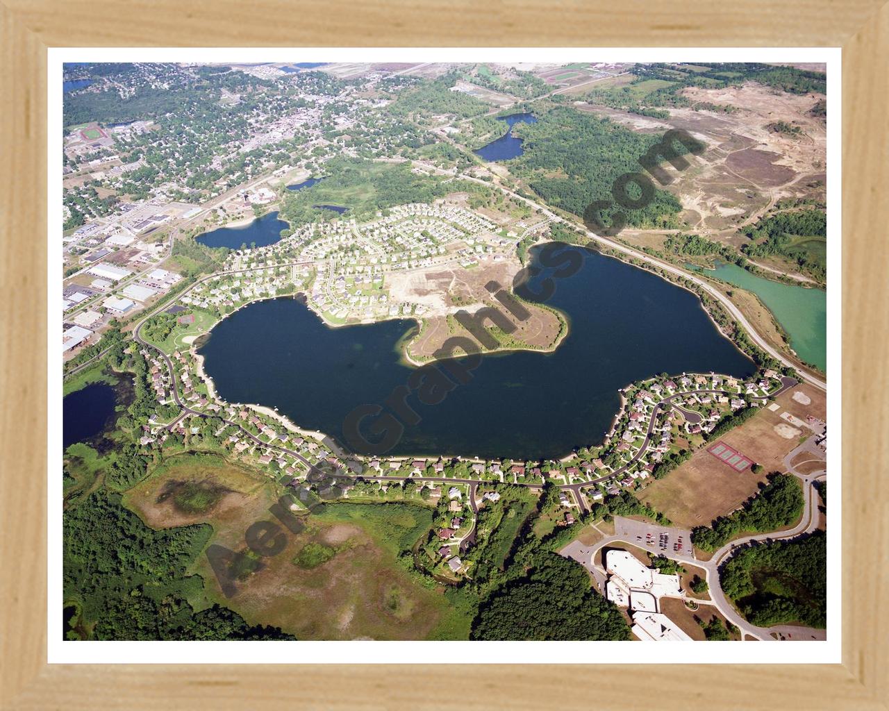 Aerial image of [3333] Oxford Lake in Oakland, MI with Natural Wood frame