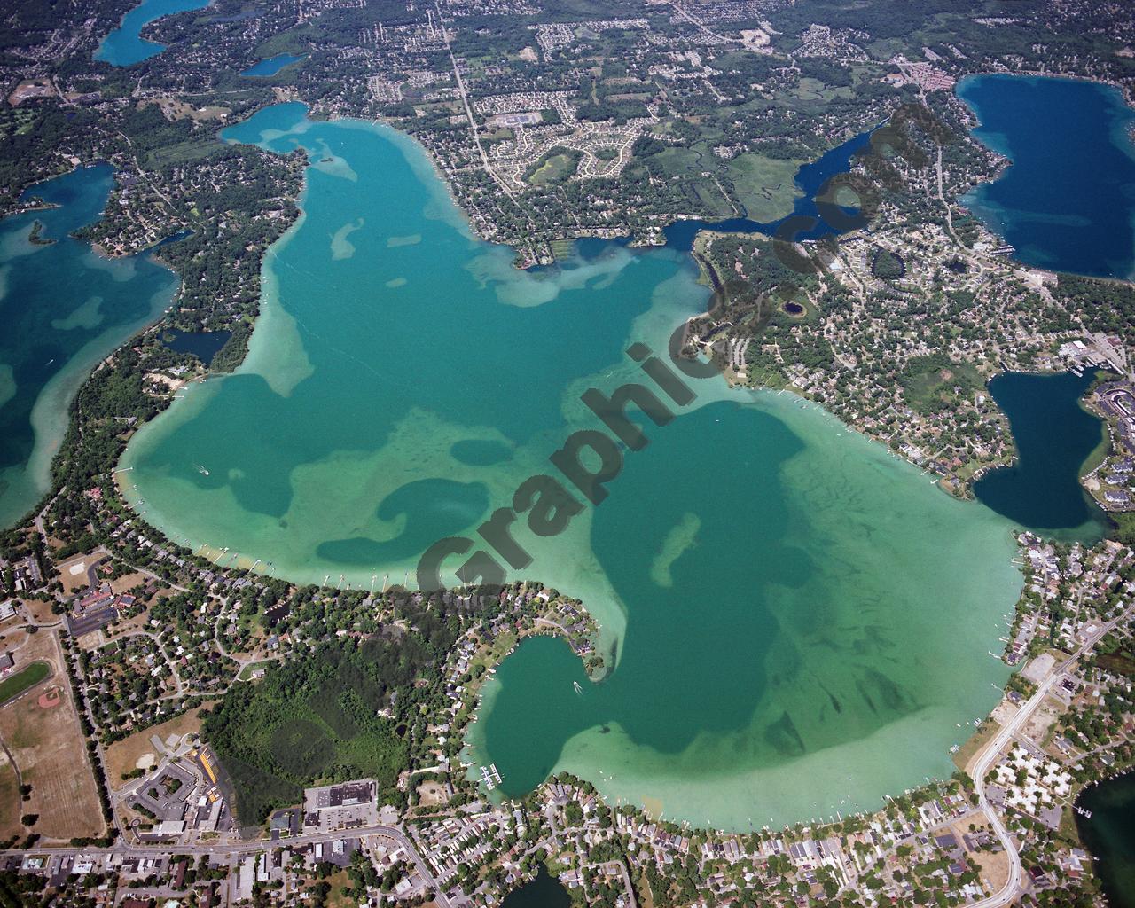 Aerial image of [3559] Cass Lake in Oakland, MI with No frame