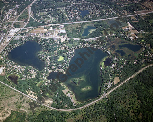 Aerial image of [3566] Fonda Lake, Island Lake & Briggs Lake in Livingston, MI with No frame