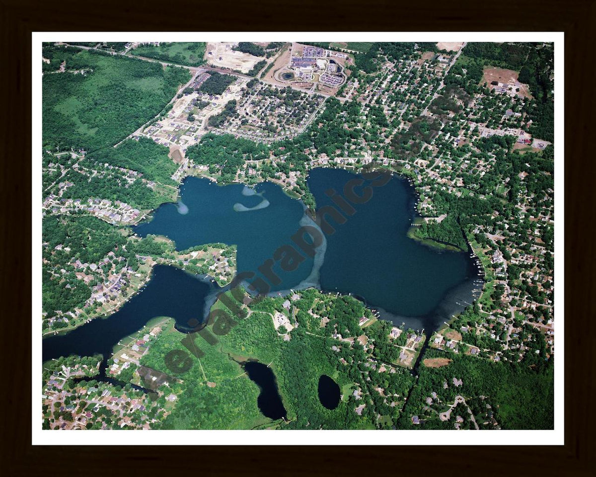 Aerial image of [3593] North Commerce Lake in Oakland, MI with Black Wood frame