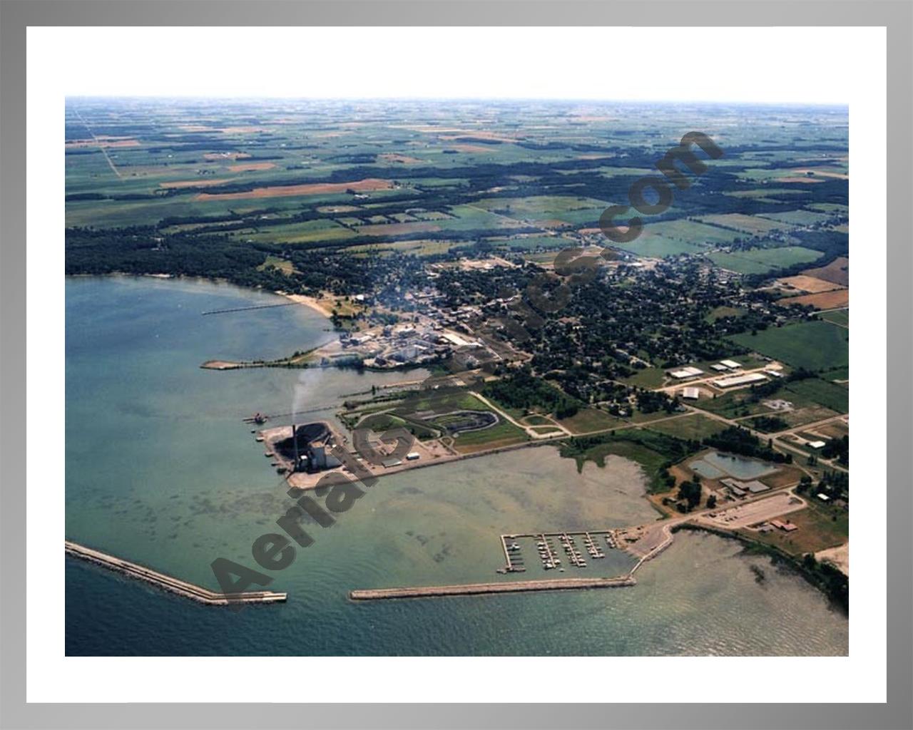 Aerial image of [3602] Harbor Beach, Looking South with Silver Metal frame