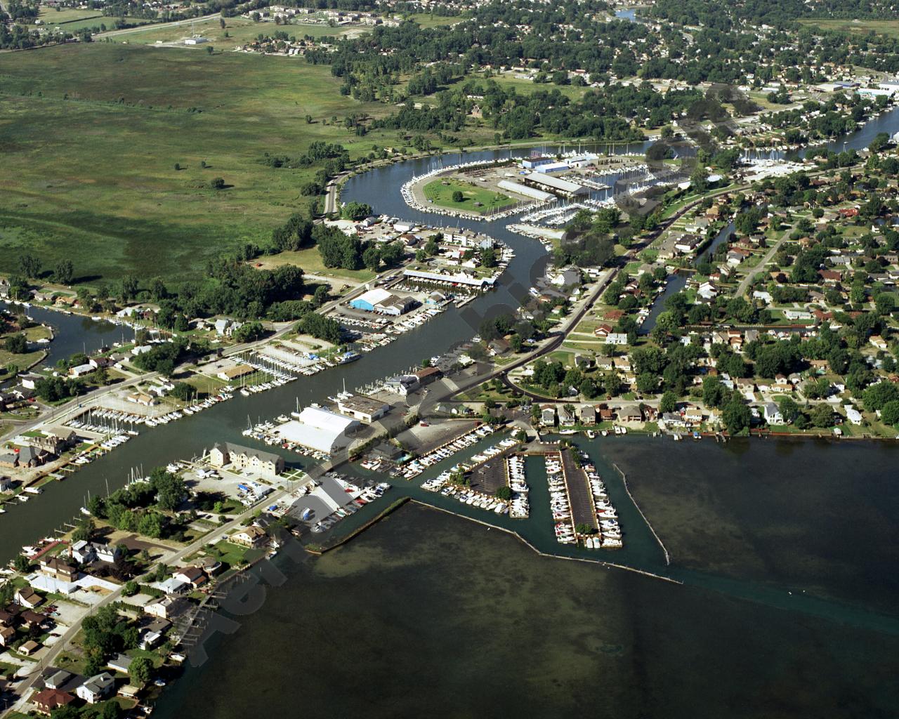 Aerial image of [3653] Clinton River-F14 with No frame