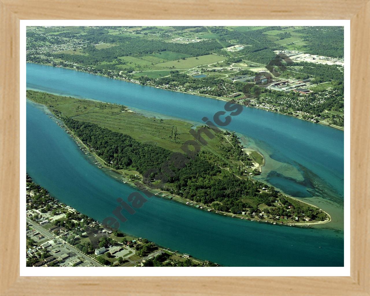 Aerial image of [3661] Stag Island with Natural Wood frame