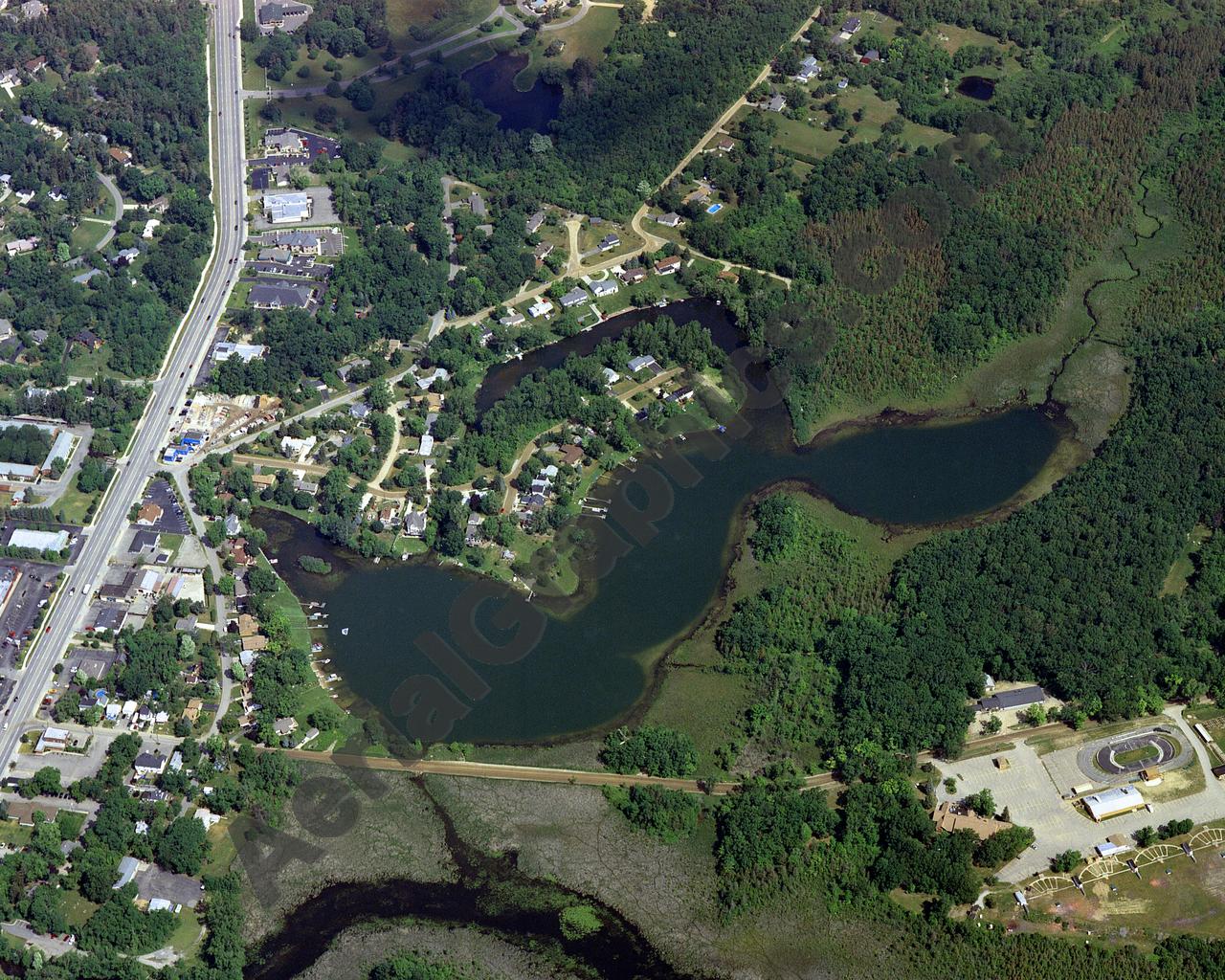 Aerial image of [3889] Townsend Lake in Oakland, MI with Canvas Wrap frame