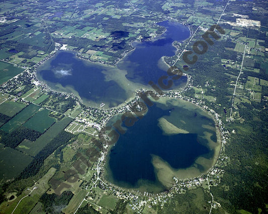 Aerial image of [4235] Devils Lake & Round Lake in Lenawee, MI with No frame