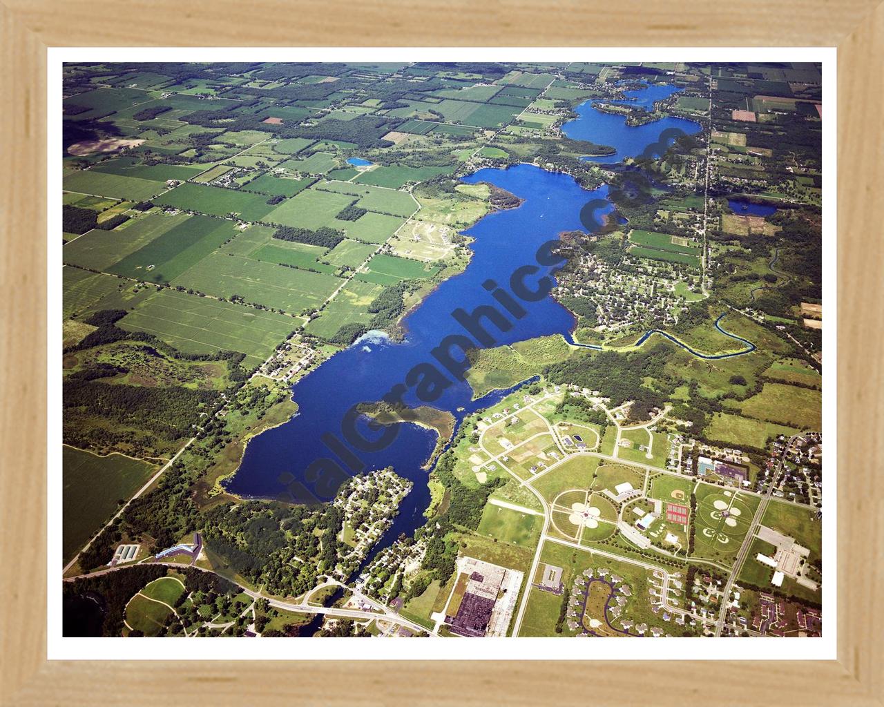 Aerial image of [4259] Chain O'Lakes with Natural Wood frame