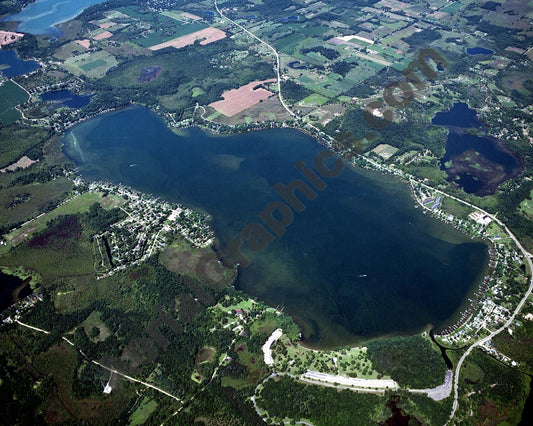 Aerial image of [4261] Wamplers Lake in Jackson, MI with No frame