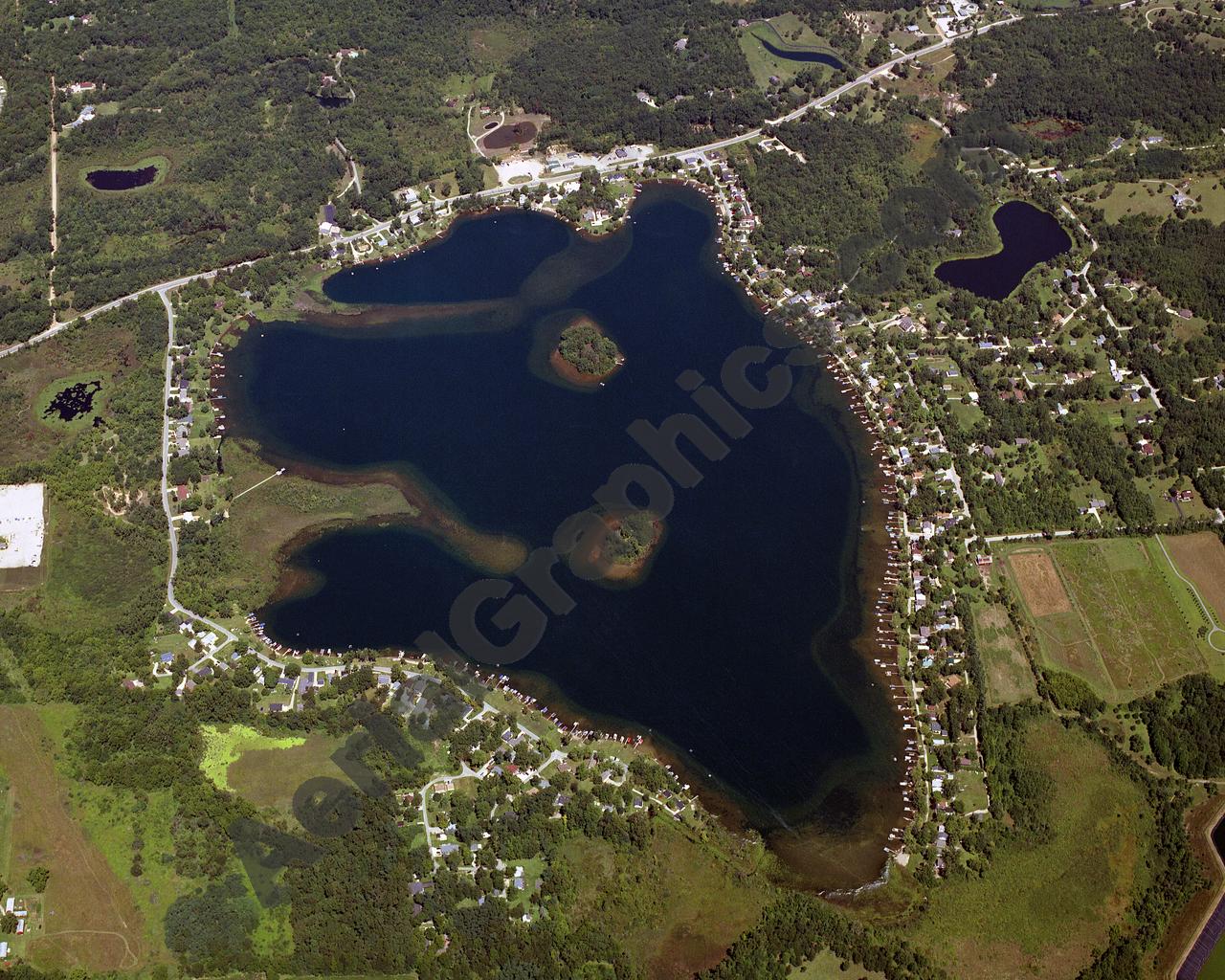 Aerial image of [4268] Evans Lake in Lenawee, MI with Canvas Wrap frame