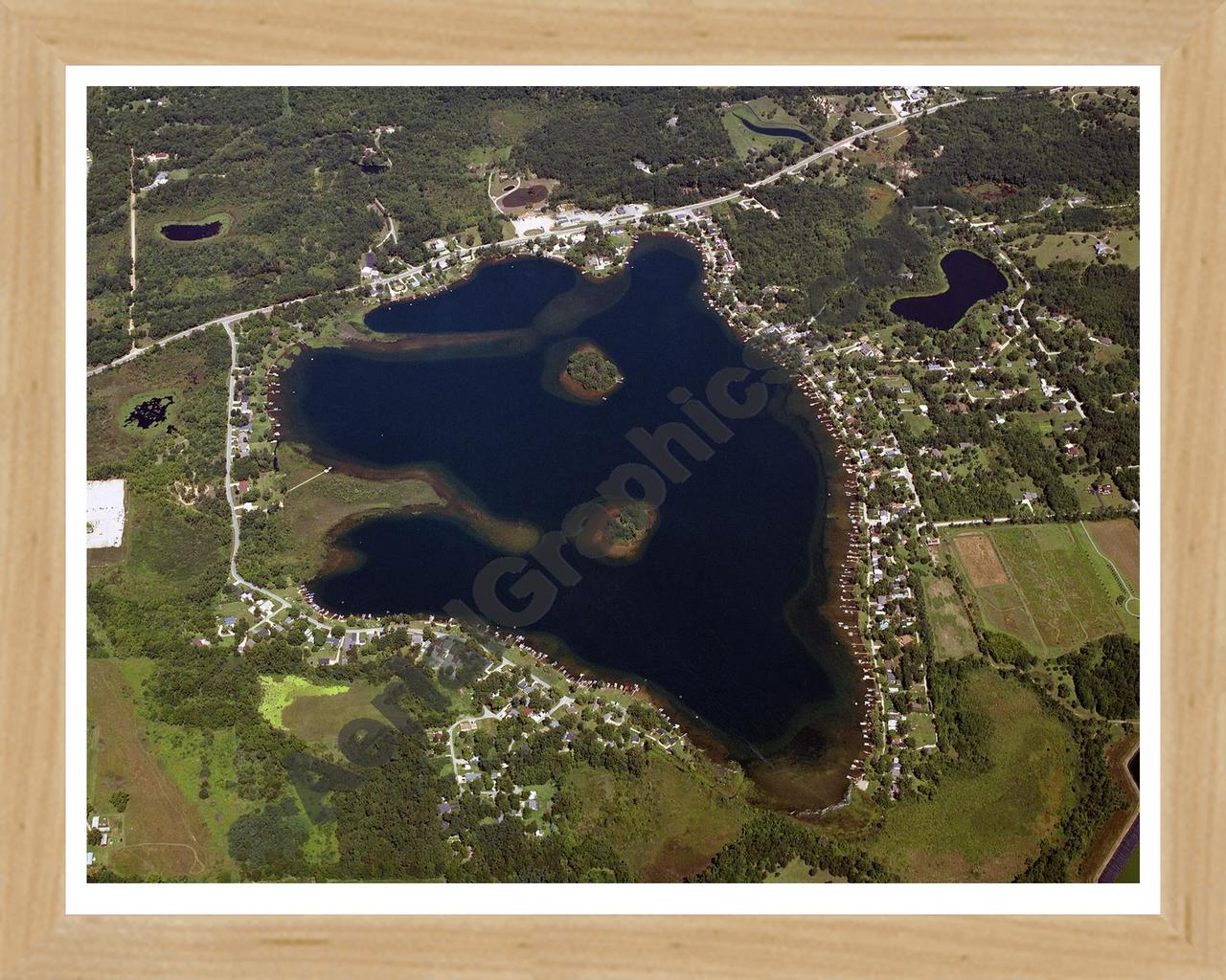 Aerial image of [4268] Evans Lake in Lenawee, MI with Natural Wood frame