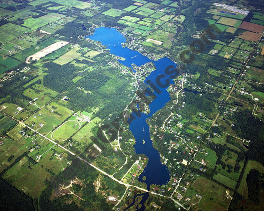 Aerial image of [4281] Lake Shannon in Livingston, MI with No frame