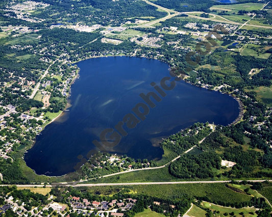 Aerial image of [4666] Lake Lansing in Ingham, MI with No frame