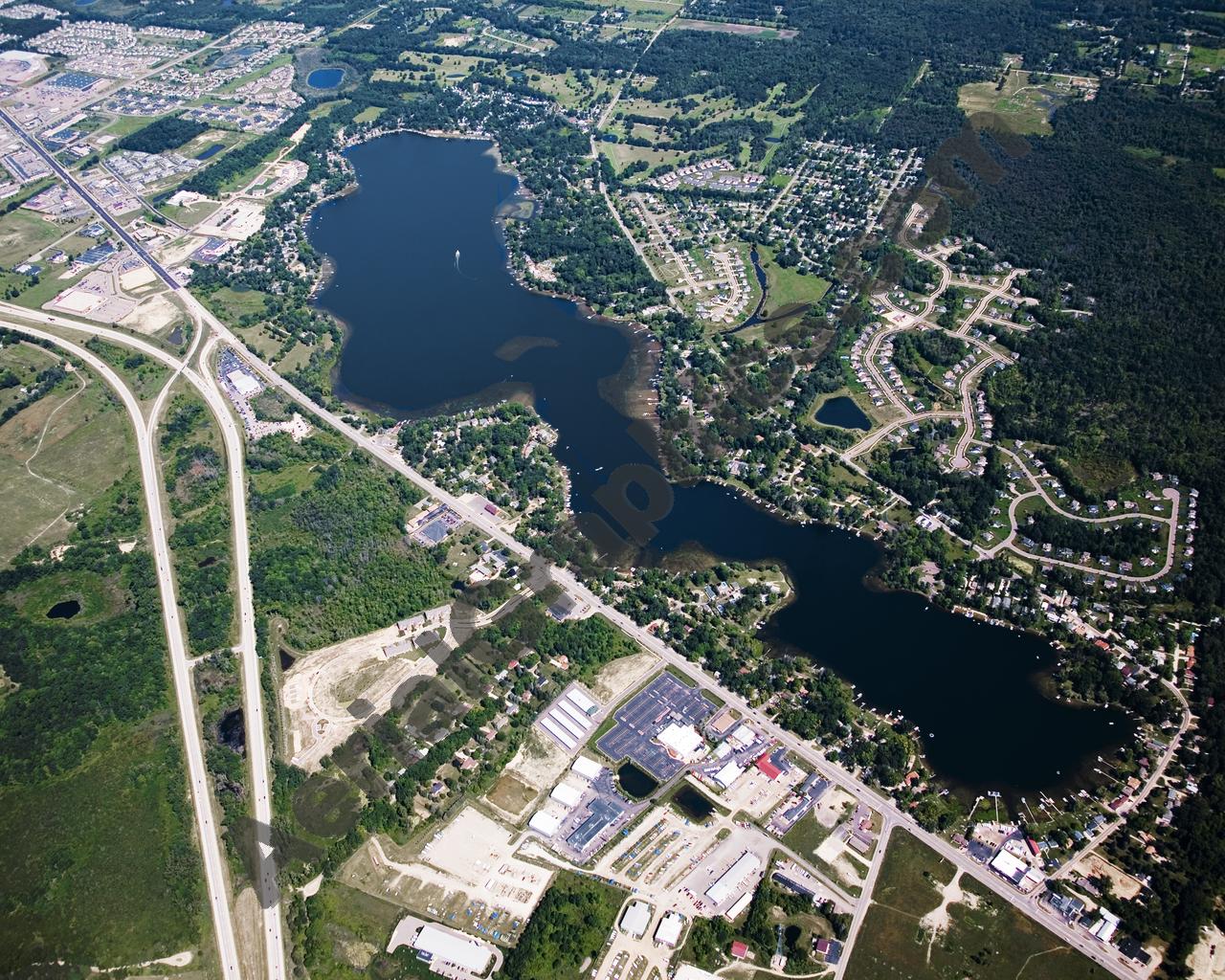 Aerial image of [4668] Lake Chemung in Livingston, MI with No frame