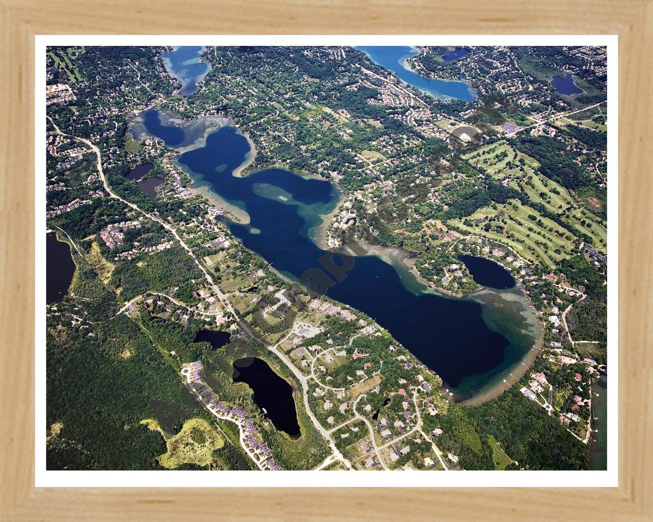 Aerial image of [4694] Upper Straits Lake in Oakland, MI with Natural Wood frame