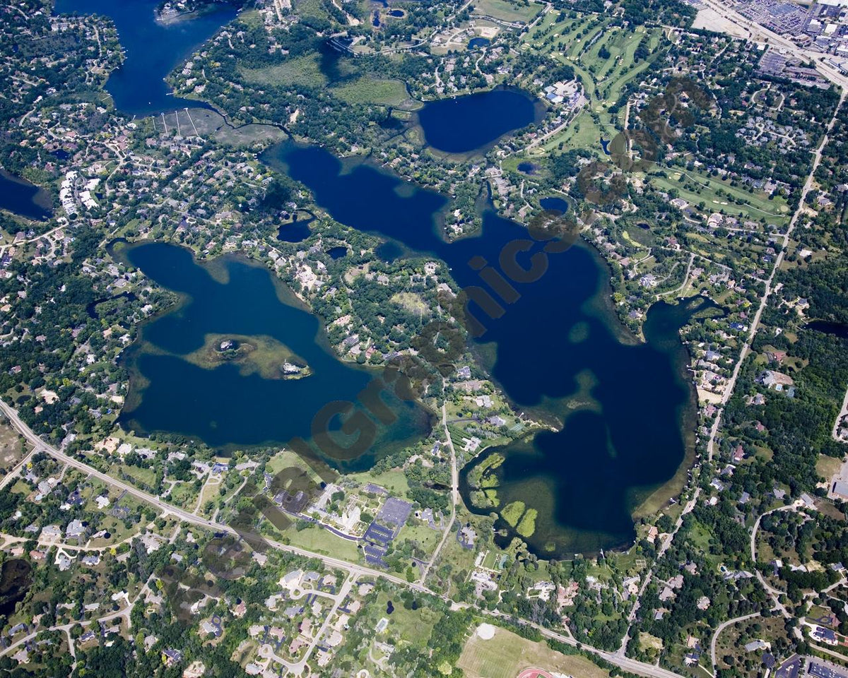 Aerial image of [4700] Lower Long Lake & Island Lake in Oakland, MI with No frame