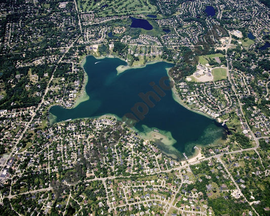 Aerial image of [4701] Walnut Lake in Oakland, MI with No frame