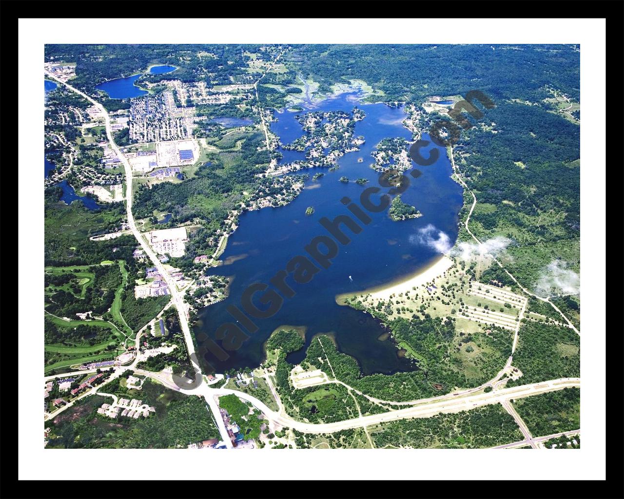 Aerial image of [4704] Pontiac Lake in Oakland, MI with Black Metal frame