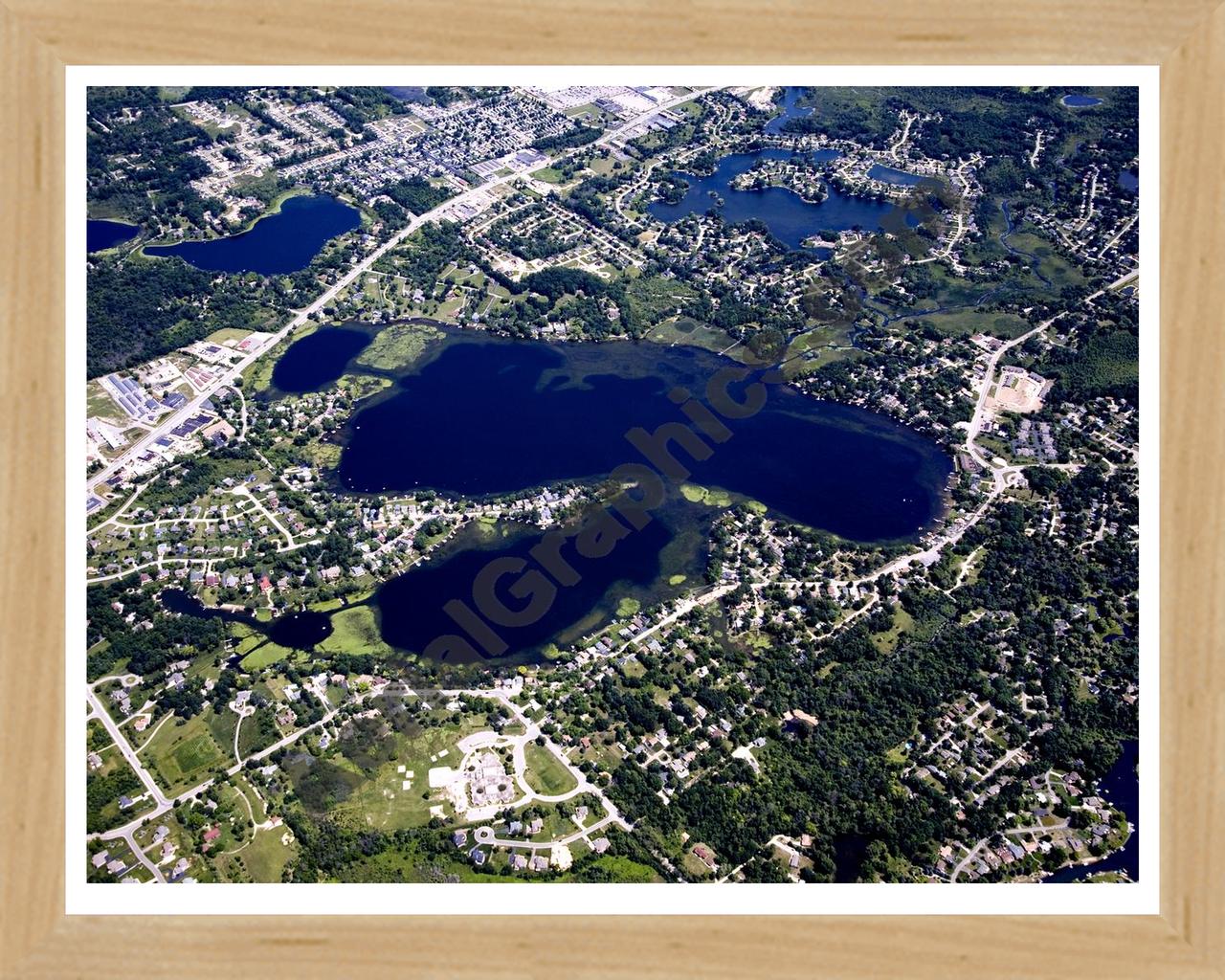 Aerial image of [4706] Oxbow Lake in Oakland, MI with Natural Wood frame