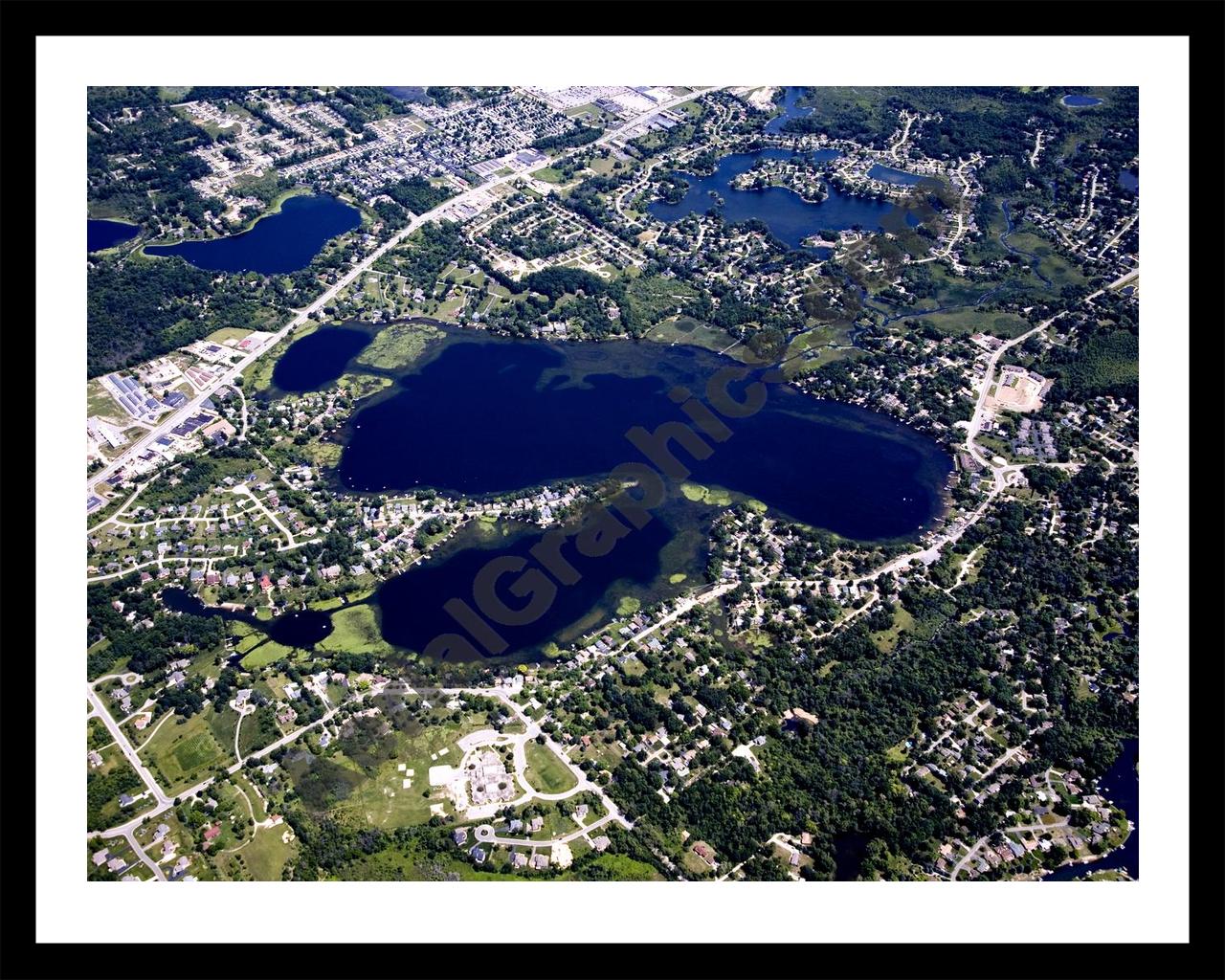 Aerial image of [4706] Oxbow Lake in Oakland, MI with Black Metal frame