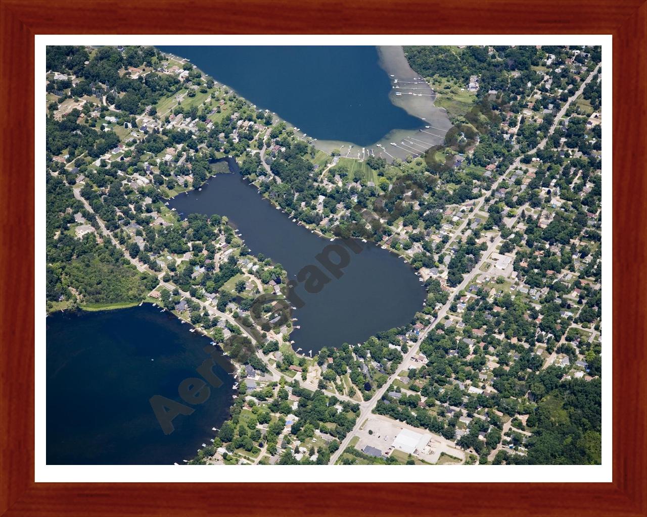 Aerial image of [4710] Mandon Lake in Oakland, MI with Cherry Wood frame