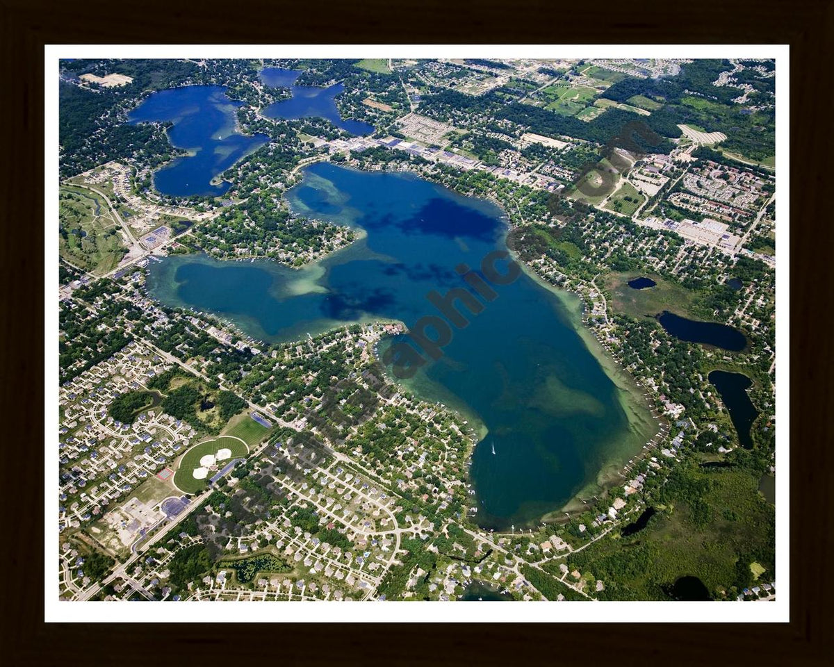 Aerial image of [4712] Union Lake in Oakland, MI with Black Wood frame