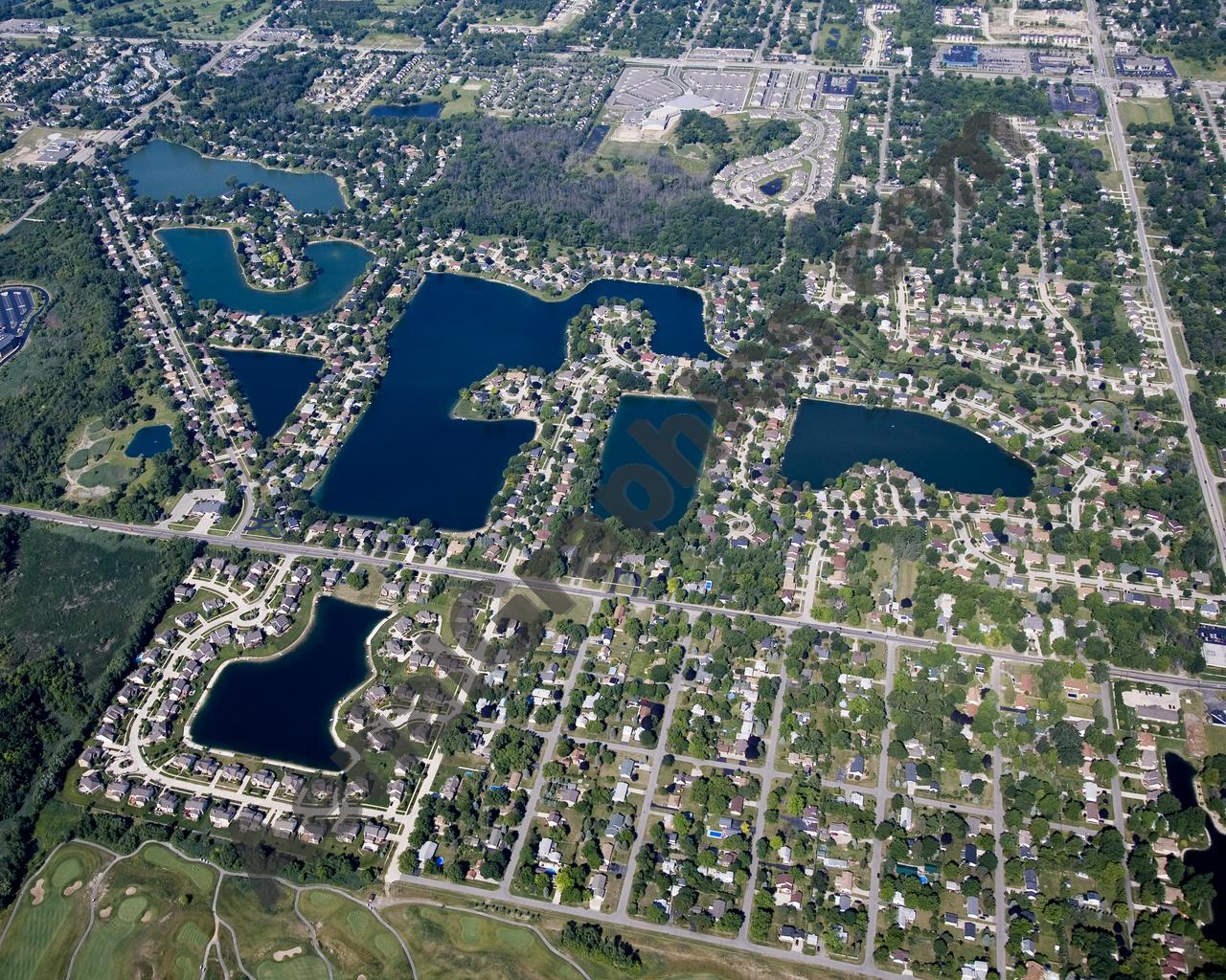 Aerial image of [4715] Emerald Lakes Subdivision in Oakland, MI with No frame