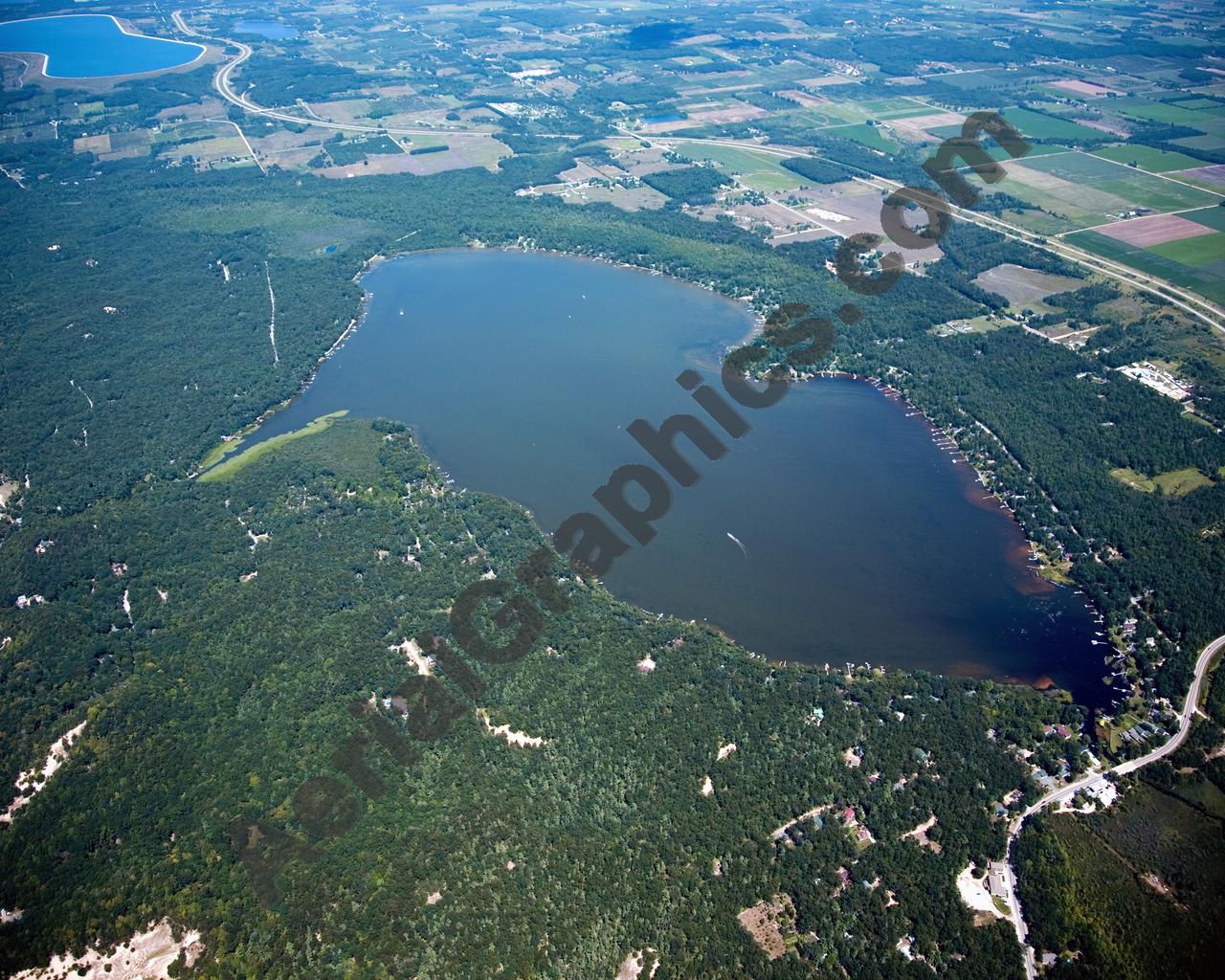 Aerial image of [4745] Bass Lake in Mason, MI with No frame