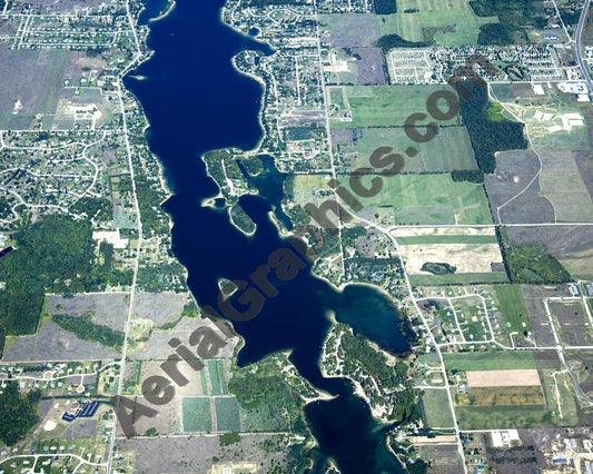 Aerial image of [4783] Silver Lake in Grand Traverse, MI with No frame