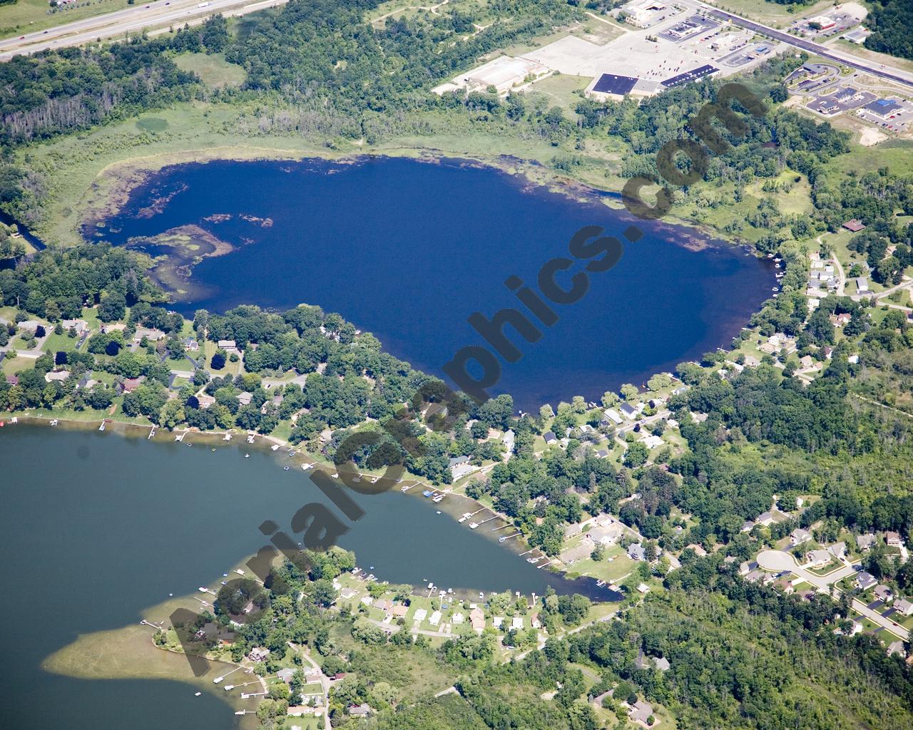 Aerial image of [4833] Round Lake in Livingston, MI with Canvas Wrap frame