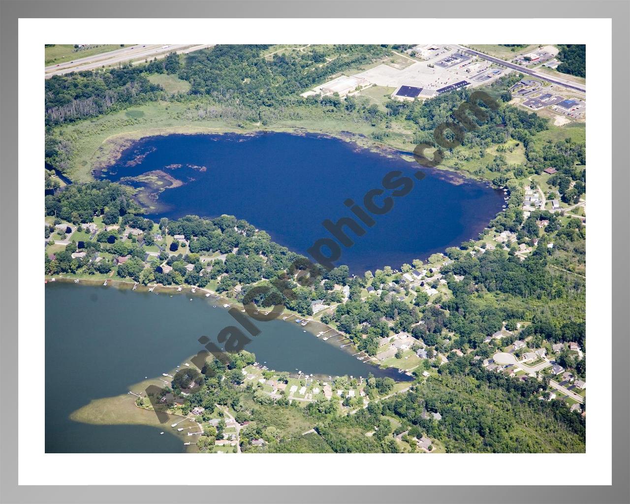 Aerial image of [4833] Round Lake in Livingston, MI with Silver Metal frame