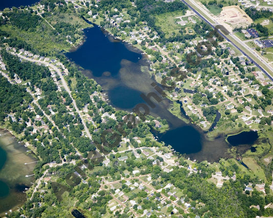 Aerial image of [4834] Handy Lake in Livingston, MI with No frame