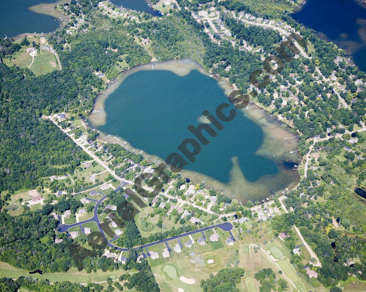 Aerial image of [4835] Maxfield Lake in Livingston, MI with No frame