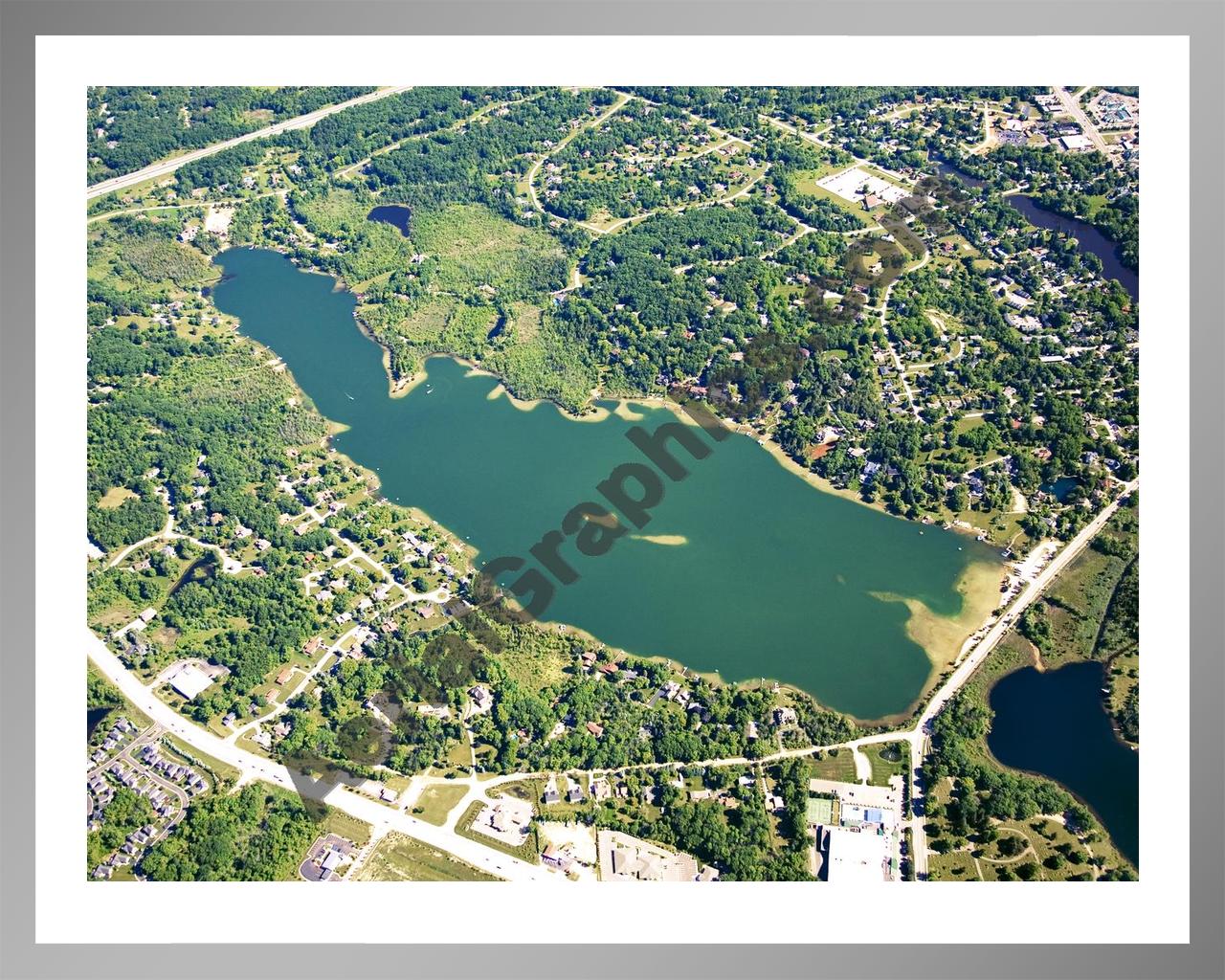 Aerial image of [4962] Deer Lake in Oakland, MI with Silver Metal frame