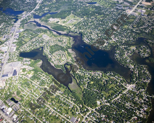 Aerial image of [4967] Woodhull Lake & Eagle Lake in Oakland, MI with No frame