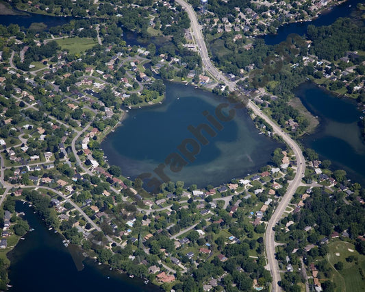 Aerial image of [4970] Silver Lake in Oakland, MI with No frame