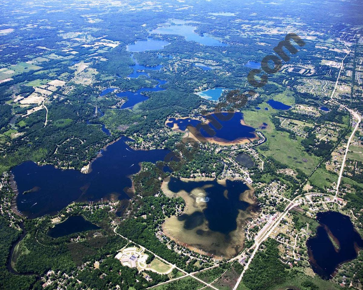 Aerial image of [4984] Chain Lakes from Zukey in Livingston, MI with No frame