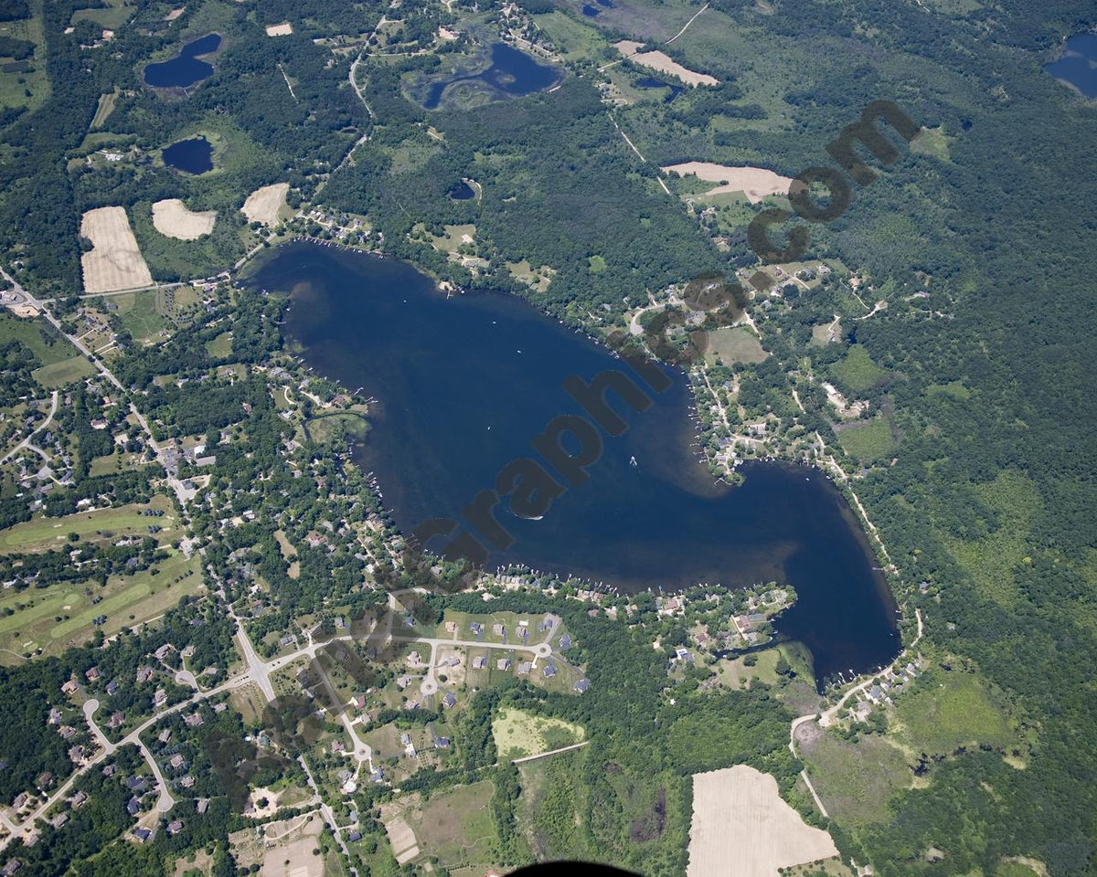 Aerial image of [4990] North Lake in Washtenaw, MI with No frame