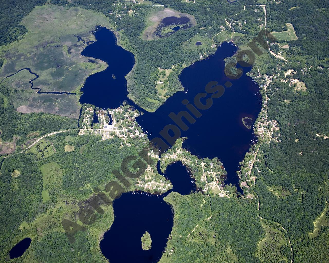 Aerial image of [4993] Patterson Lake And Woodburn Lake in Livingston, MI with Canvas Wrap frame