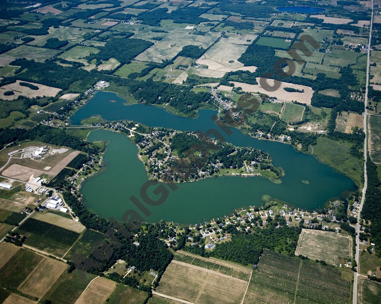 Aerial image of [5007] Murray Lake in Kent, MI with Canvas Wrap frame