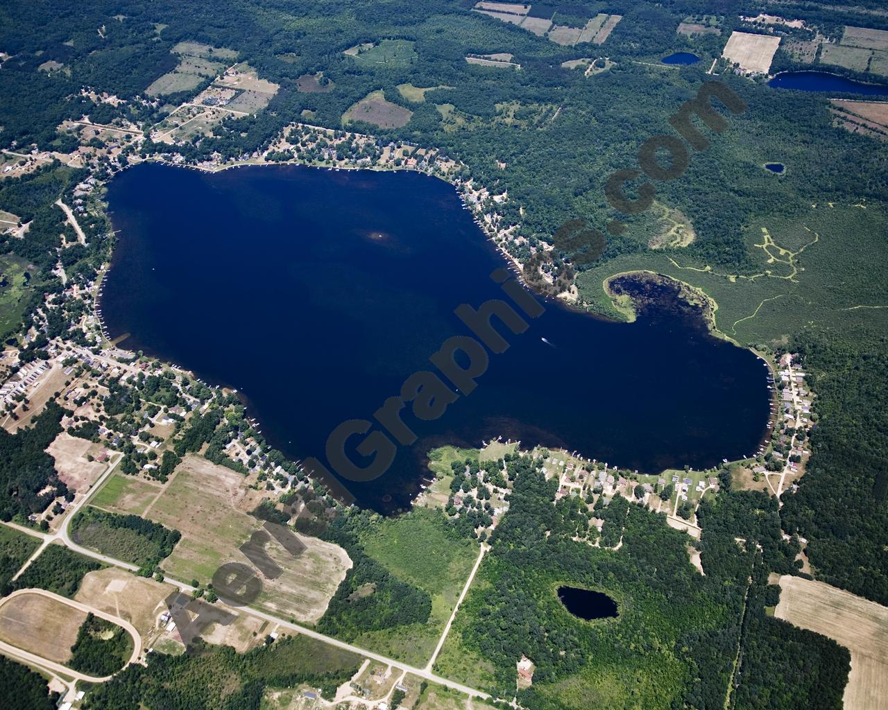 Aerial image of [5032] Long Lake in Ionia, MI with No frame