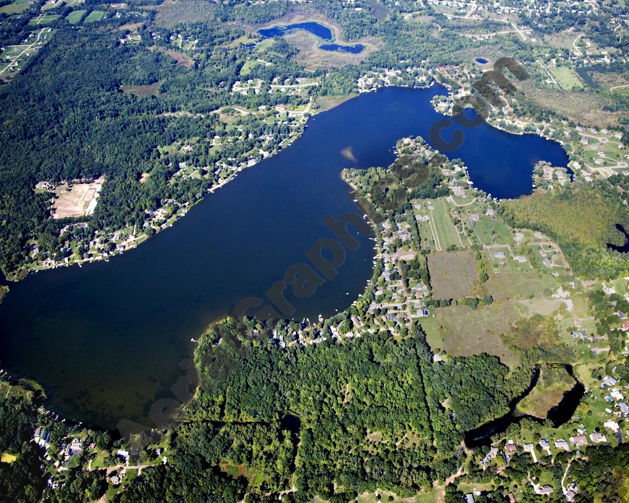 Aerial image of [5109] Big Lake in Oakland, MI with No frame