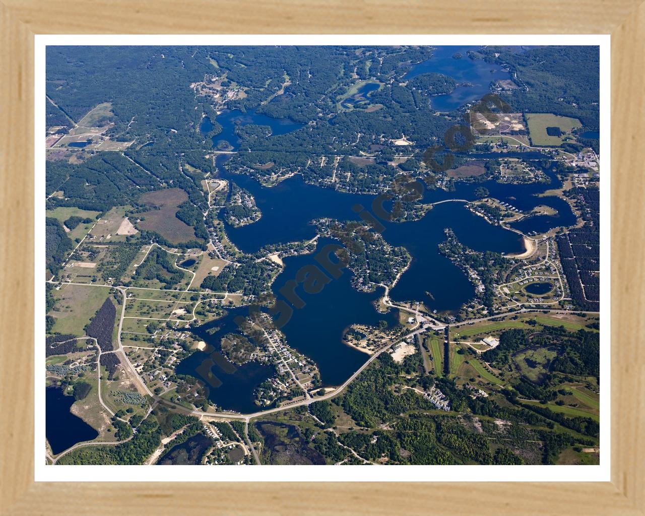 Aerial image of [5505] Canadian Lakes in Mecosta, MI with Natural Wood frame