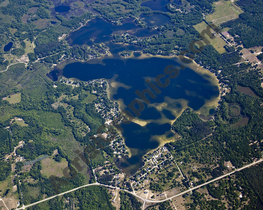 Aerial image of [5508] Horsehead Lake in Mecosta, MI with No frame